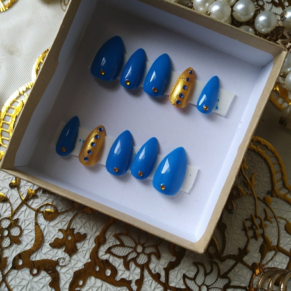 Reusable Blue And Gold Gel Press on Nails